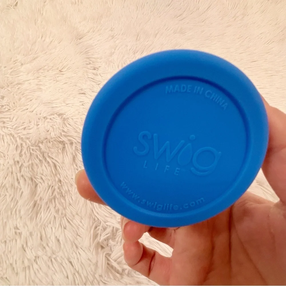 Swig Life 22 oz Tumbler | Insulated Stainless Steel Travel‎ Tumbler | Rocket Pop
